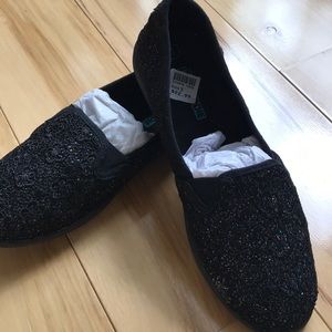 NWT.  Girls sparkle slip on.